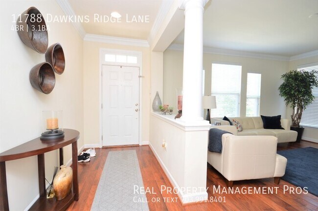 Building Photo - Qualify for a zero deposit? Deck backing t...