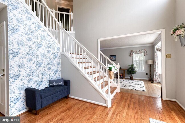 Building Photo - What a stunner! This 4bd 2.5bth gorgeous h...