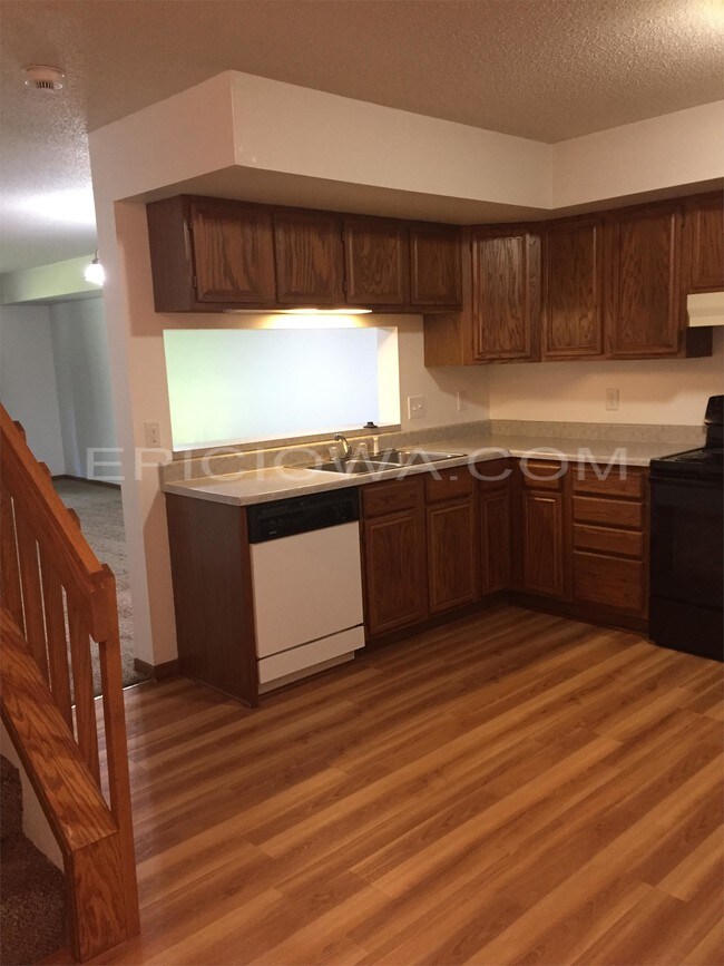 Foto del edificio - 1320 Daleview Dr