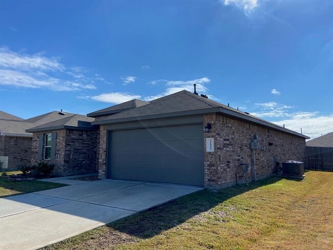 Building Photo - 21011 Bryant Maple Ct