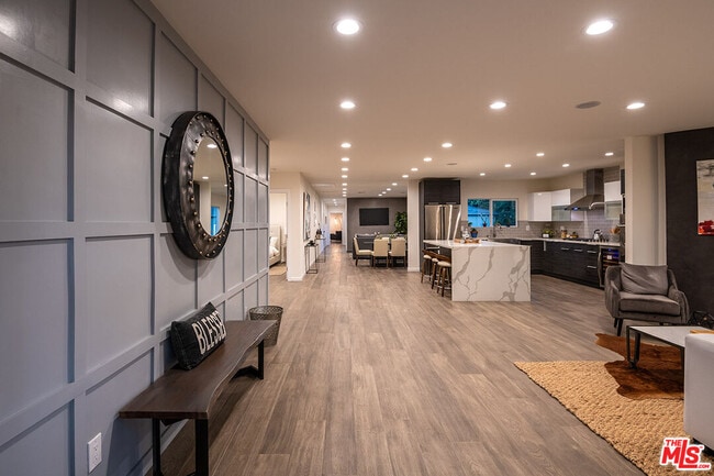 Foto del edificio - 4370 Beck Ave
