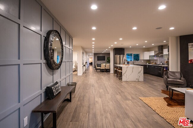 Foto del edificio - 4370 Beck Ave