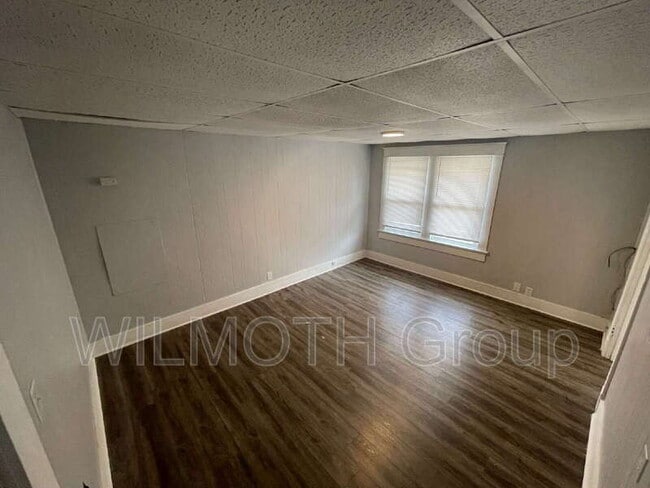 Building Photo - 129 W Hendricks St