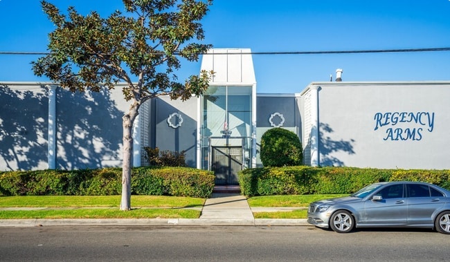 Interior Photo - 15209 Prairie Ave