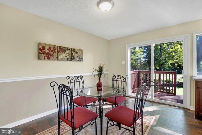 Foto del edificio - 124 Covington Dr