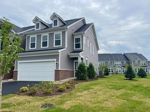 Building Photo - 721 Dropseed Ln