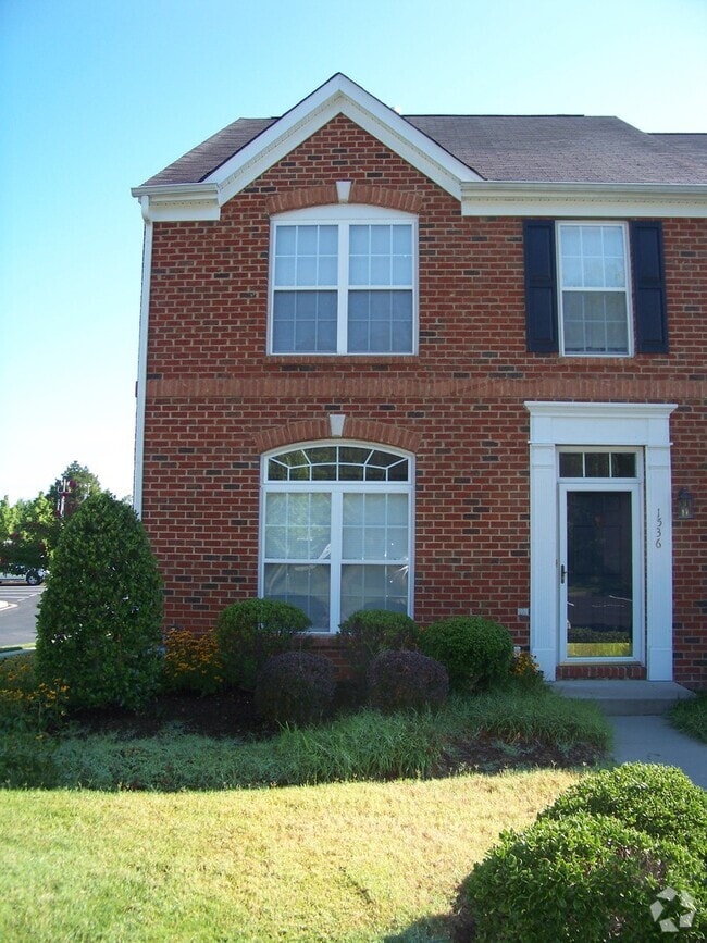 Building Photo - 1536 Olde Sage Ct