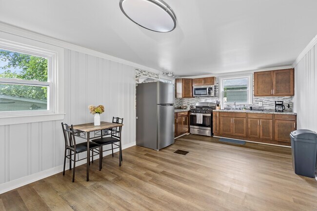 Foto del edificio - 204 Stuart Ave