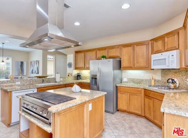 Building Photo - 82104 Hopkins Dr