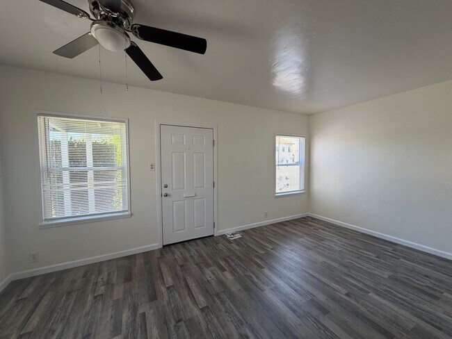 Foto del edificio - Cozy 1bd 1 ba Available NOW