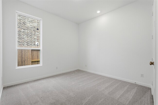 Foto del edificio - 4530 Sunny Hazel Ln