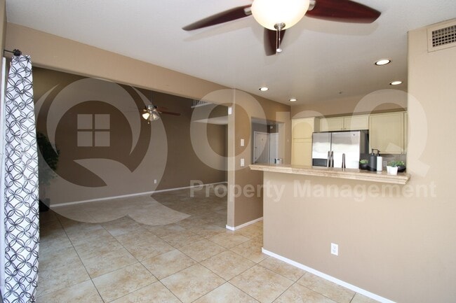 Building Photo - 710 S St Martin Dr