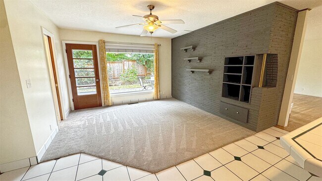 Foto del edificio - Comfortable 3 BD | 2 BA - Cedar Hills Neighborhood