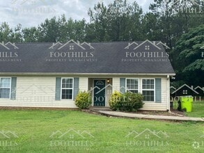 Building Photo - 1419 Oak Hill Dr