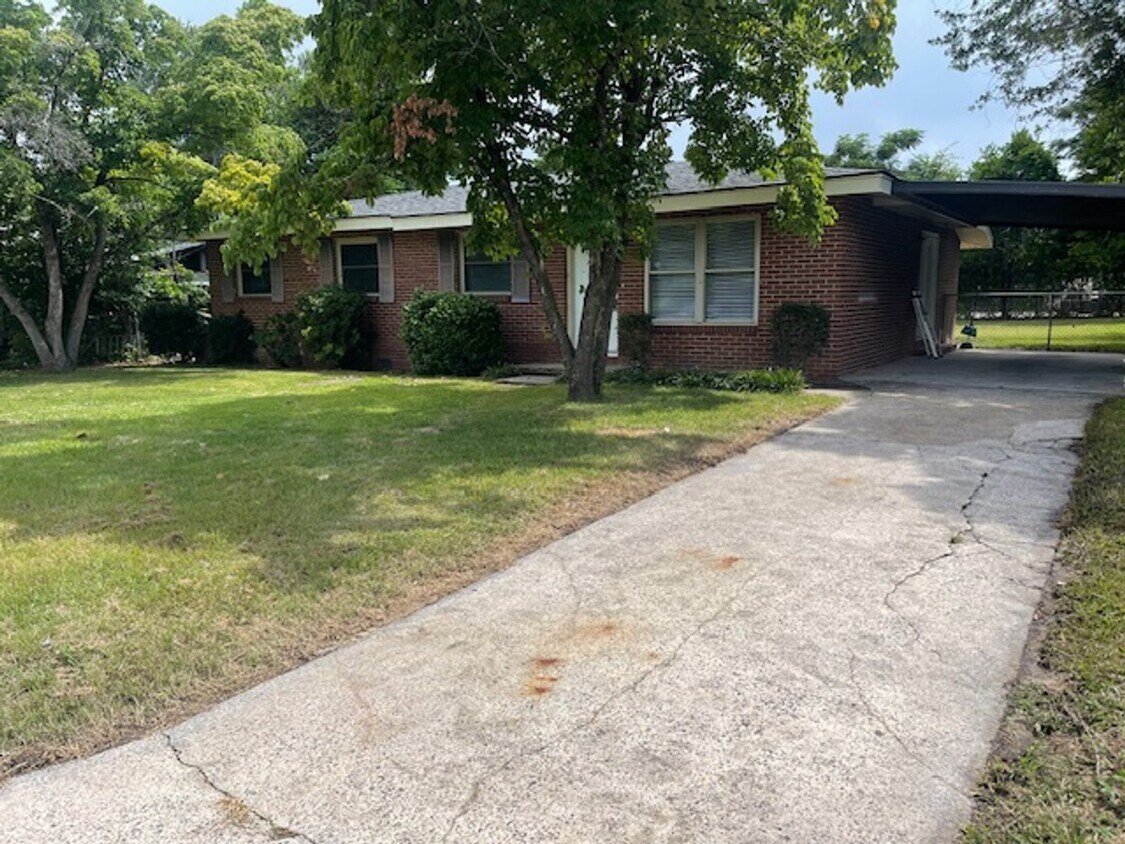 Foto principal - 1414 Springview Dr