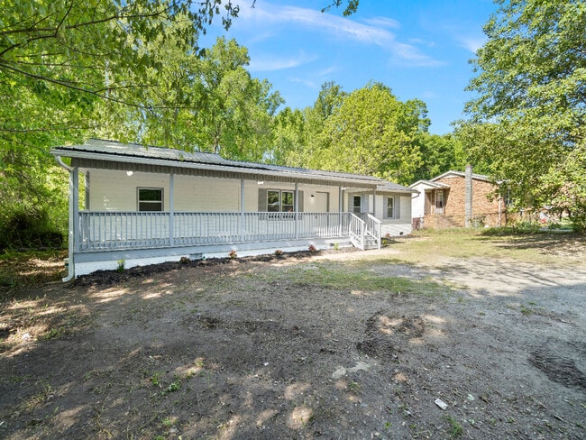 Building Photo - 128 Sunset Ln