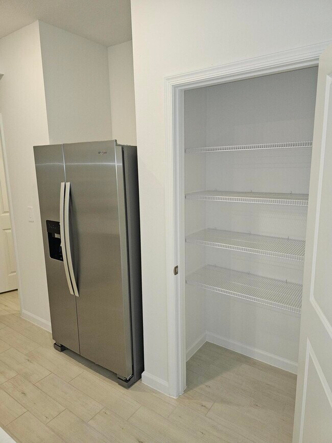 Foto del edificio - 621 Salisbury Cir