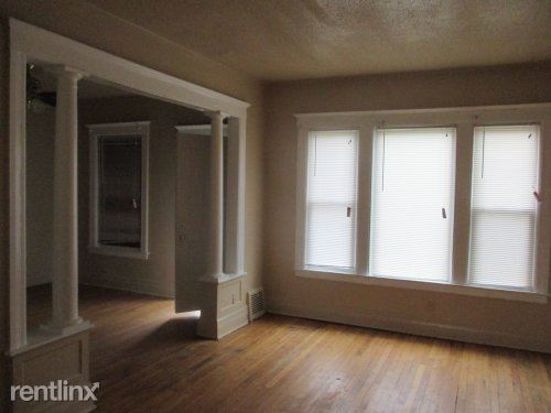 Building Photo - 4252 Larchmont St