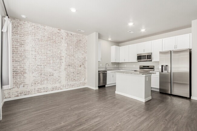 Foto del edificio - 1353 Reynolds St