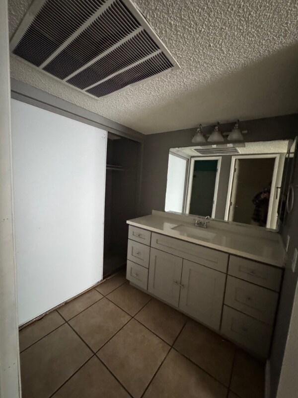 Foto del edificio - 23244 Orange Ave