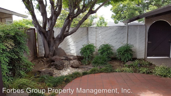 Foto del edificio - 3 br, 2 bath Apartment - 1960 Harris Ave