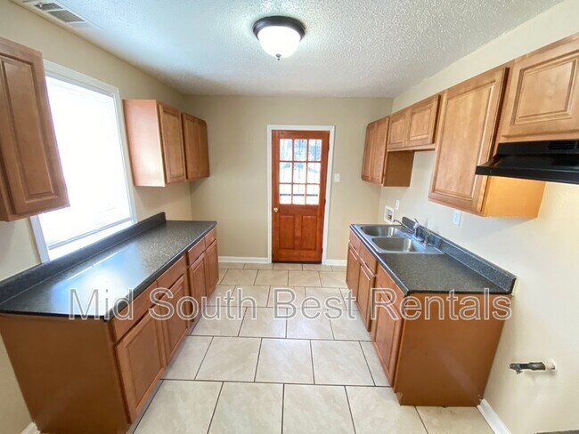 Foto del edificio - 3171 Hilda St