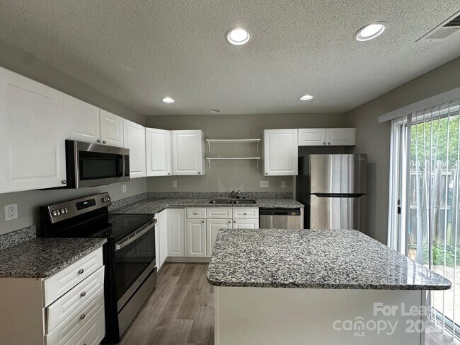 Foto del edificio - 626 Emerald Cove Dr