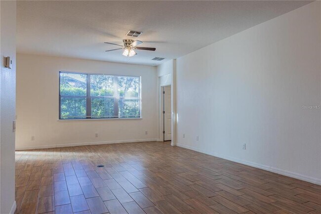 Building Photo - 519 Cadiz Dr