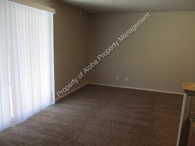 Foto del edificio - 1023 W Pine Ave