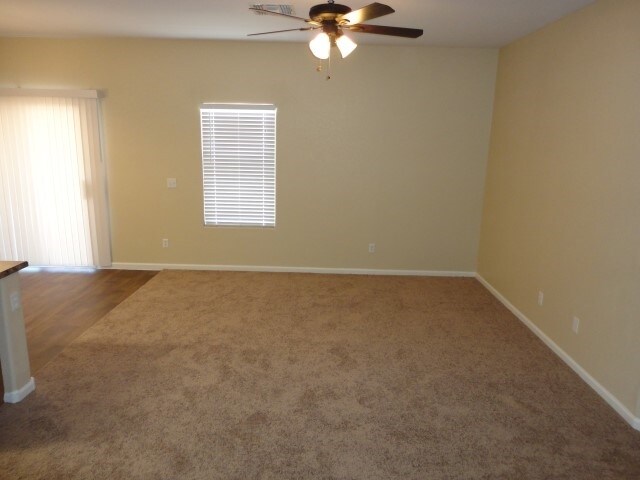 Foto del edificio - 6405 W Pioneer St