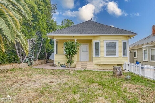 Building Photo - Cozy 2Bdm 2Ba Home in the Encanto Neighbor...