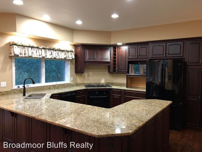 Building Photo - 5 br, 5 bath House - 128 Brigham Ct.