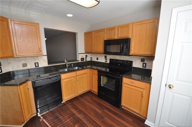 Building Photo - 402 Knightsborough Way