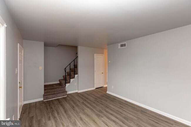 Building Photo - 128 Hughey Ct