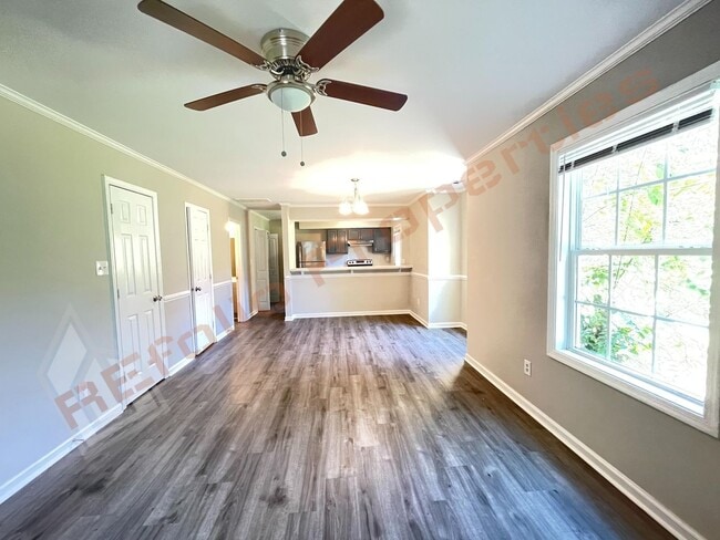 Foto del edificio - Carpetless 2 BD 2.5 Bath 2 Story Quadplex ...
