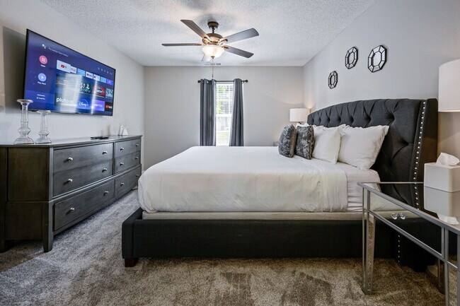 Building Photo - 29 Middleton Ct