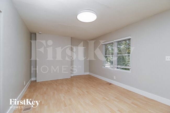 Foto del edificio - 2081 Glenwood Ave SE