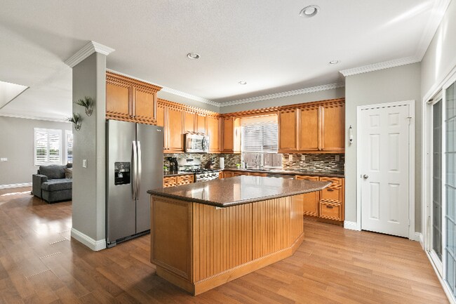 Building Photo - 5442 Toucanet Ct