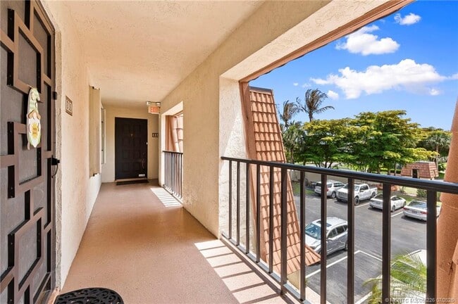 Foto del edificio - 3100 SE Pruitt Rd