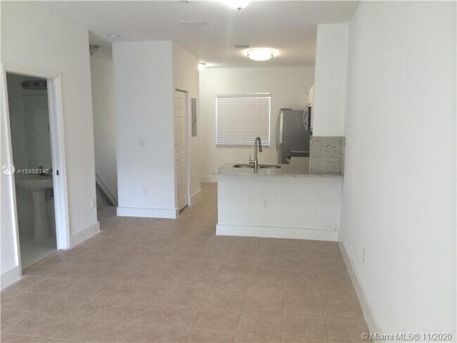 Building Photo - 5650 NW 115th Ct