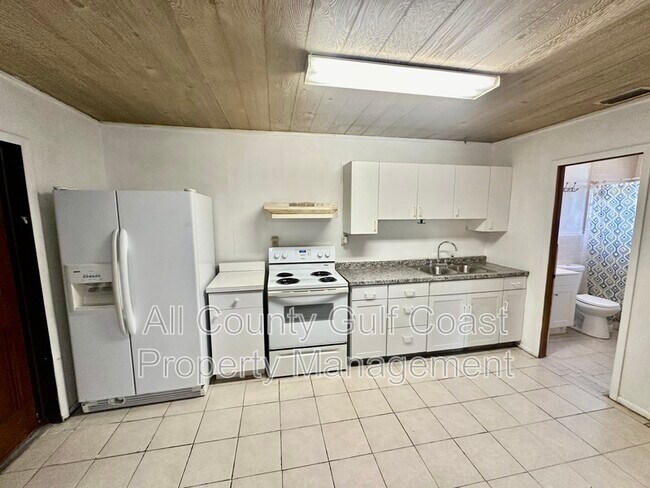 Foto del edificio - 4411 26th Ave E