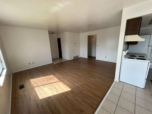 Building Photo - 4777 S 1800 W