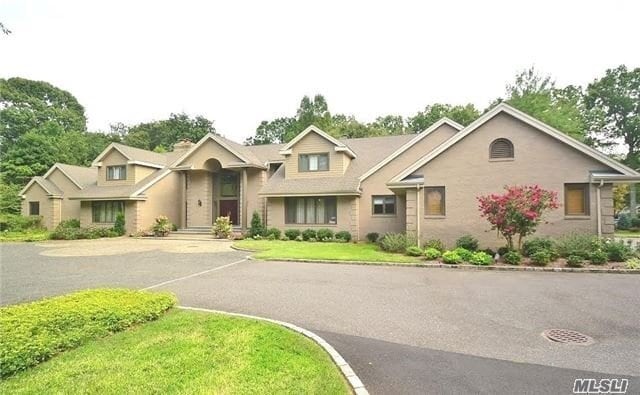 Primary Photo - 10 Fox Meadow Ln