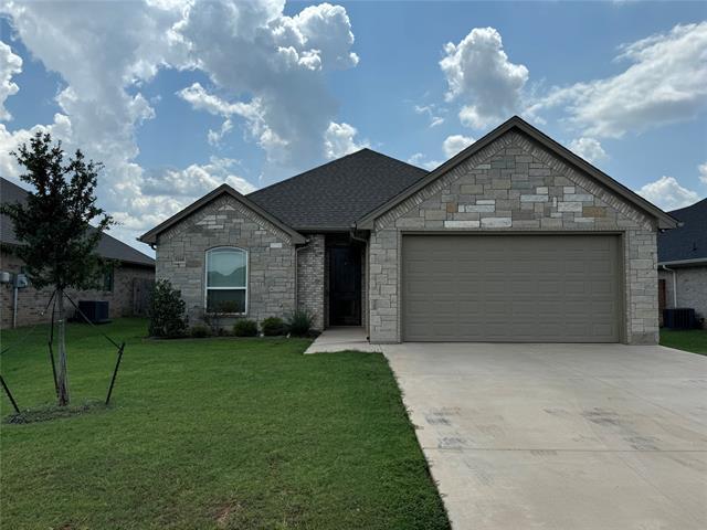 Primary Photo - 3316 White Horse Dr