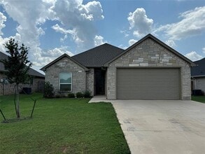 Building Photo - 3316 White Horse Dr