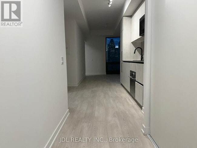 Photo du bâtiment - 35 Parliament St