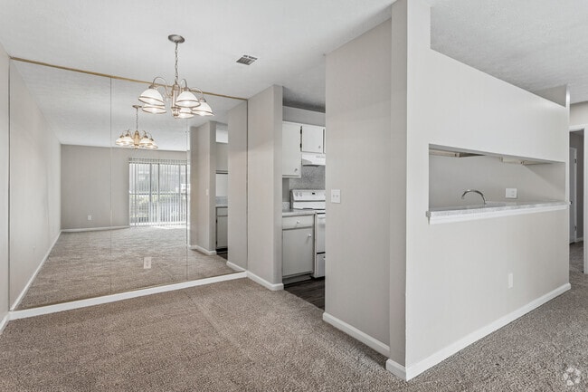 1BR, 1BA - 800SF - Dining Room - Quail Ridge Apartments