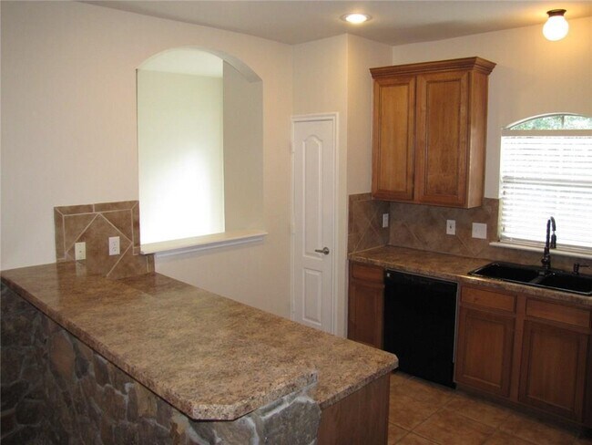 Foto del edificio - Great Frisco Townhouse!