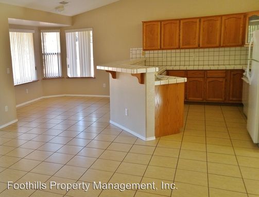 Building Photo - 15 Massai Cir