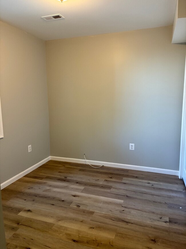 Building Photo - 1709 E St NE